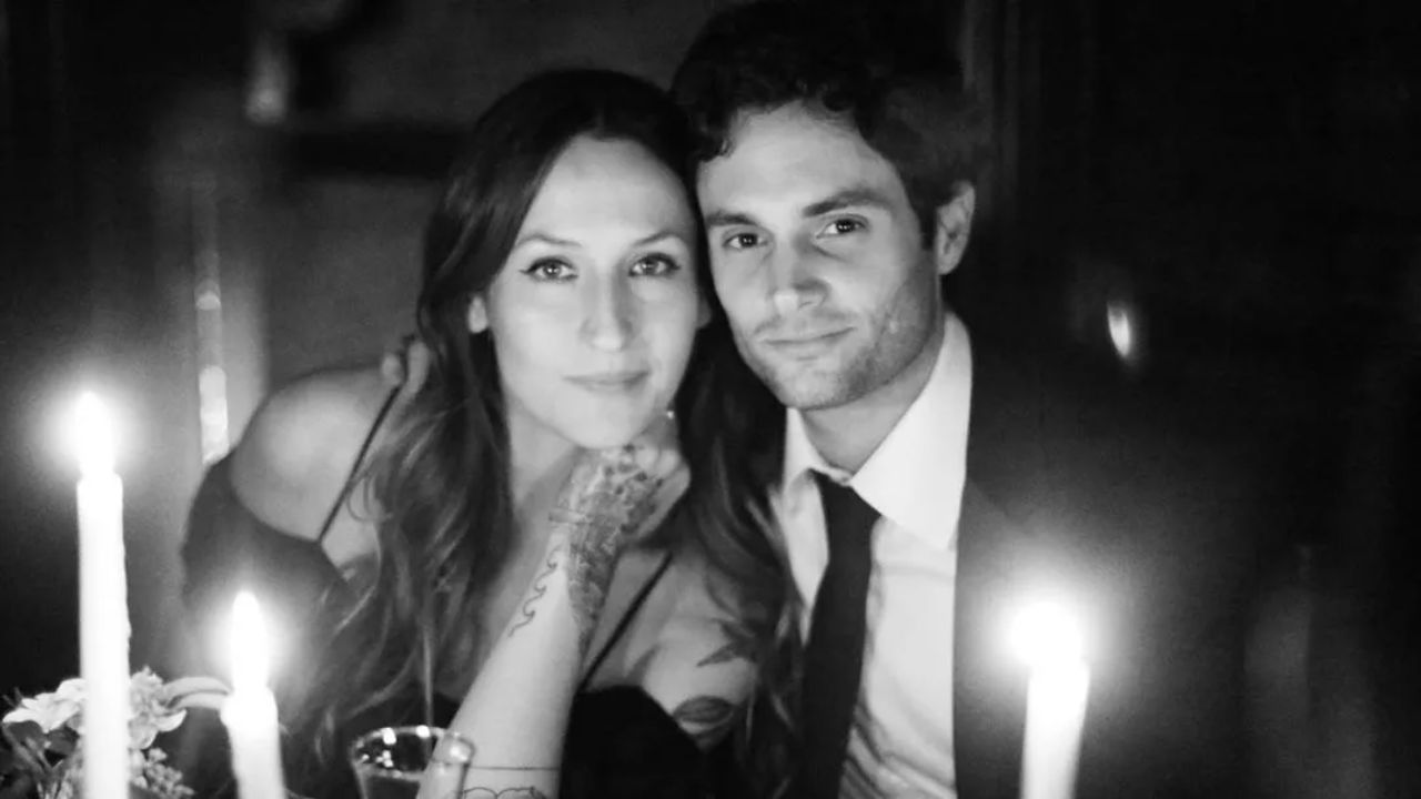 Penn Badgley married his wife Domino Kirke on February 27, 2017, and together they have a son, James (born August 2020).