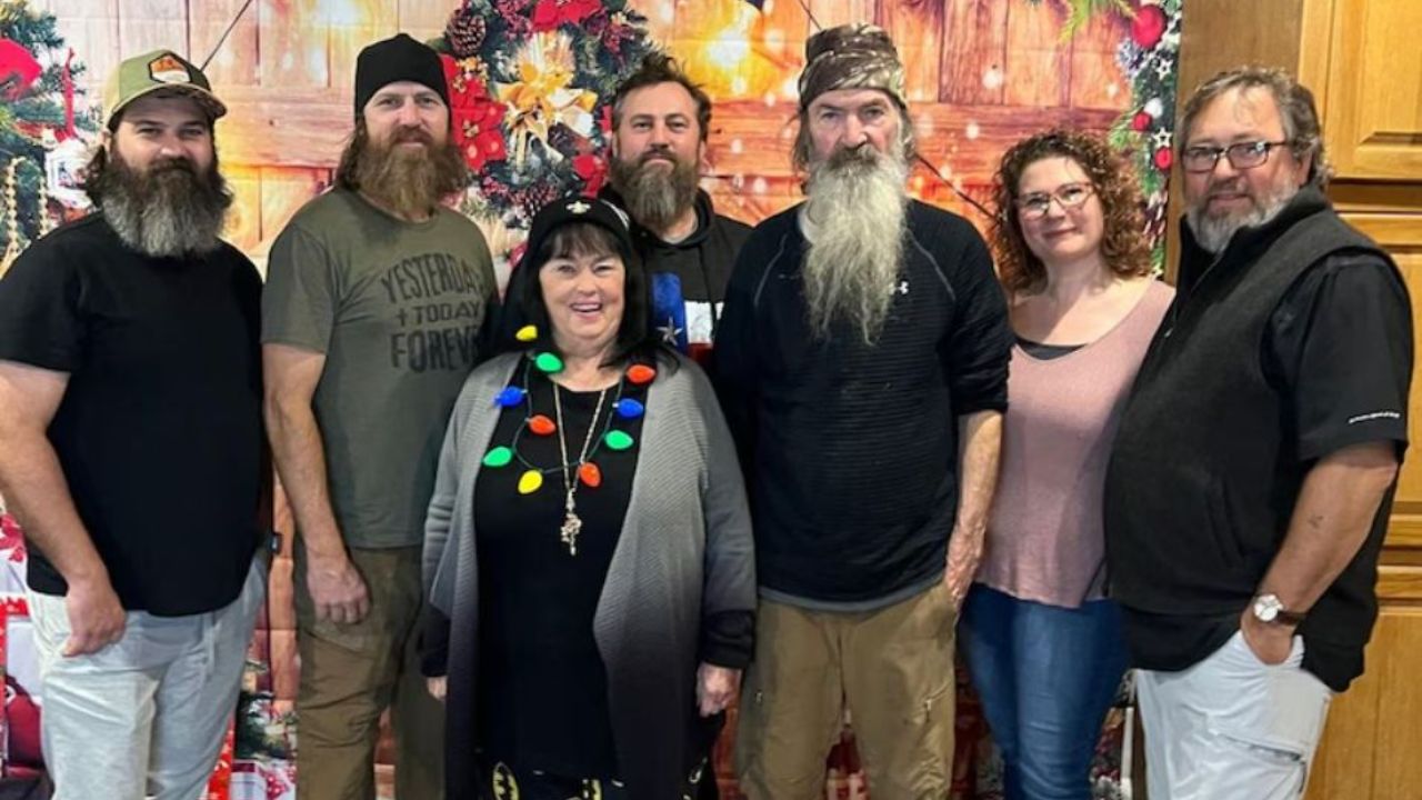 Phil Robertson's Wife Kay, 4 Kids (Names and Ages), and $10M Net Worth (2025)