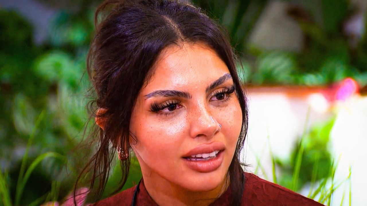 Huda Mustafa from Love Island is of Palestinian-American ethnicity.