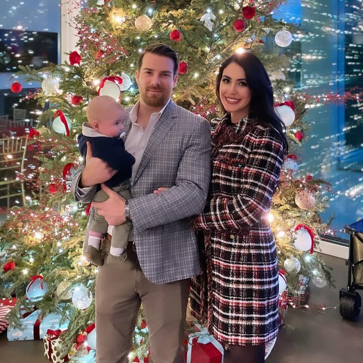 Anna Paulina Luna with her husband and son.