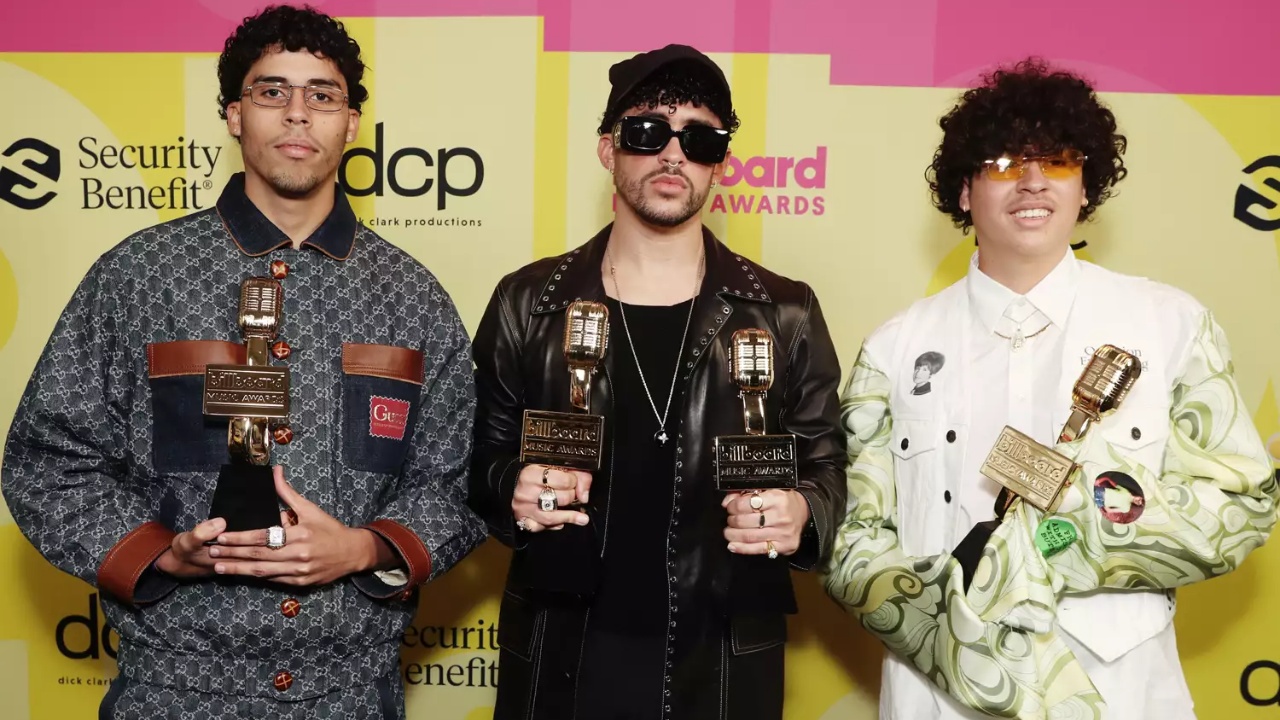 Bad Bunny with his brothers.