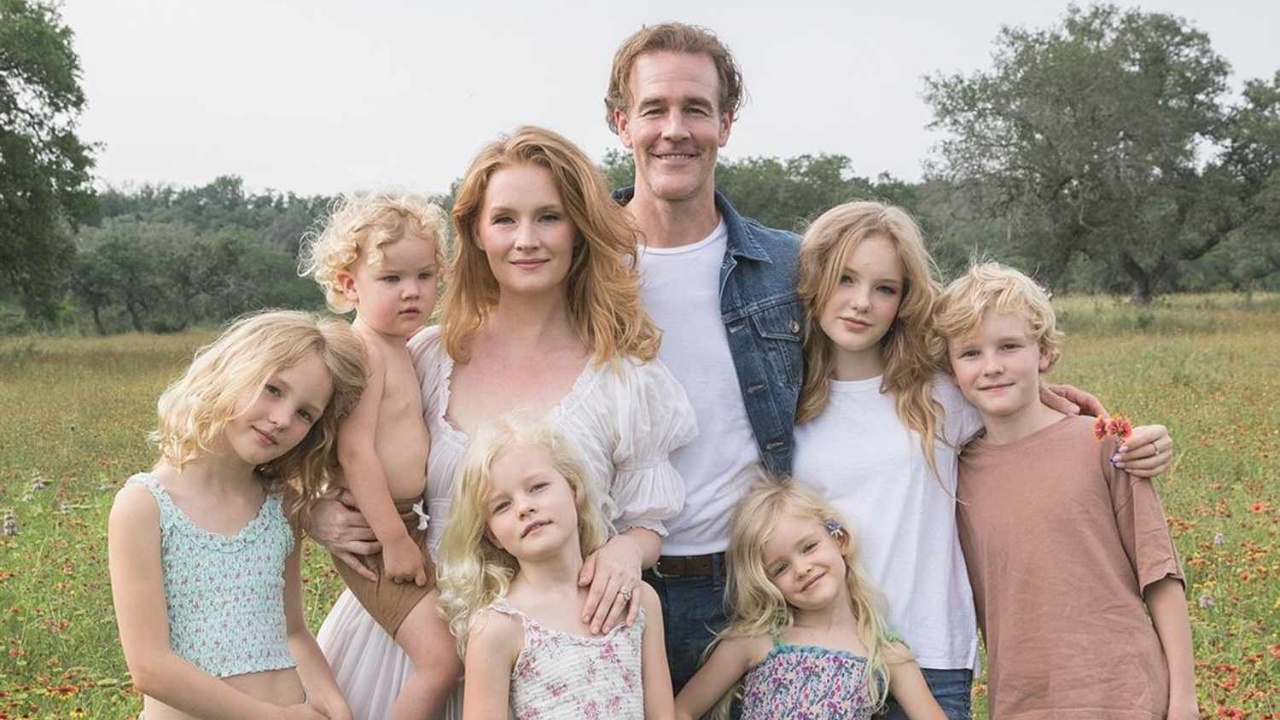 James Van Der Beek with his wife and kids.