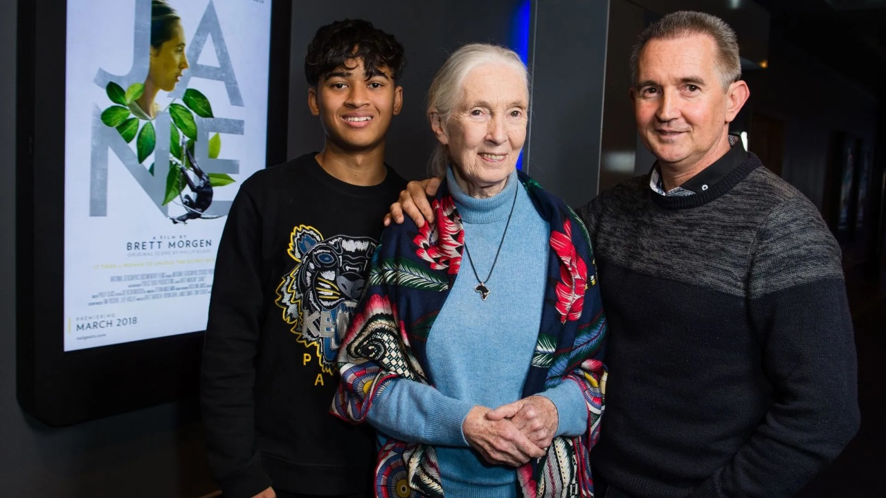 Jane Goodall with her son and grandson.