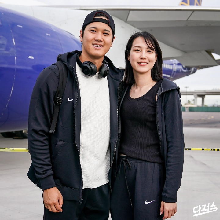 Shohei Ohtani with his wife, Mamiko Tanaka.