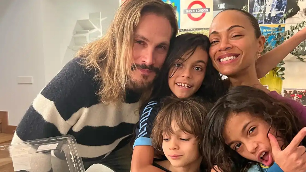 Zoe Saldaña with her husband and kids.