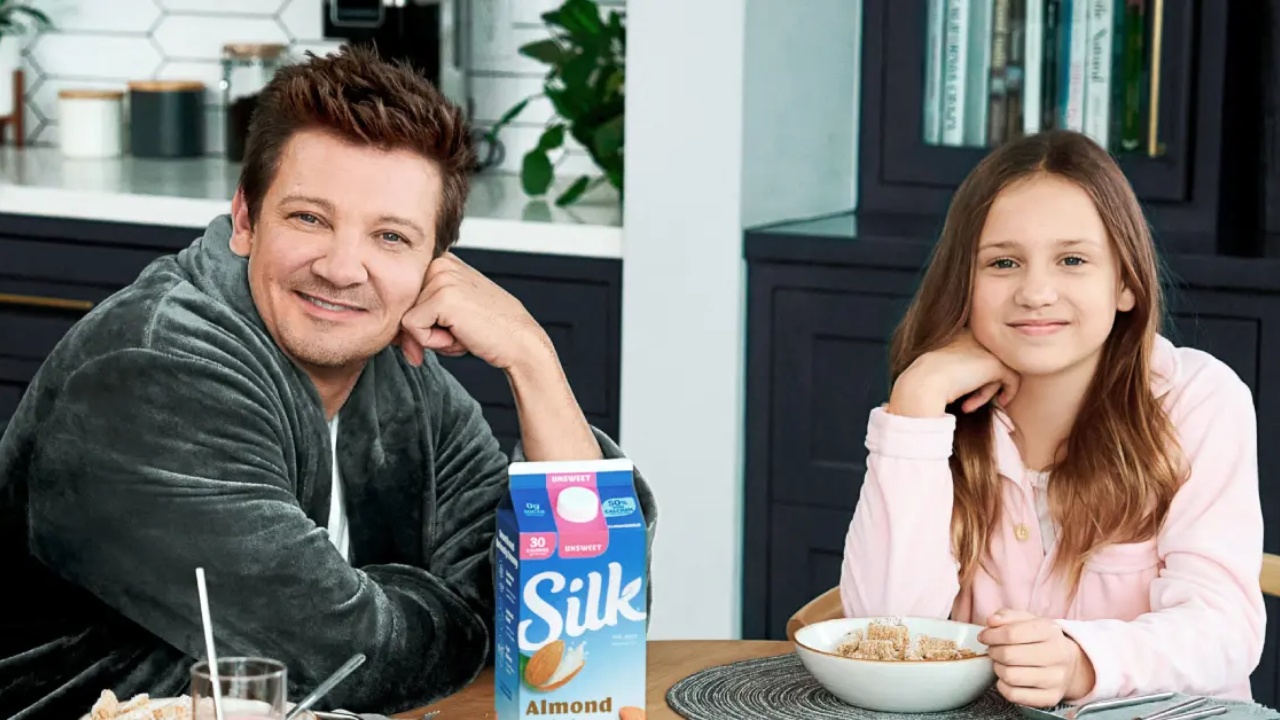 Jeremy Renner with his daughter, Ava Berlin.